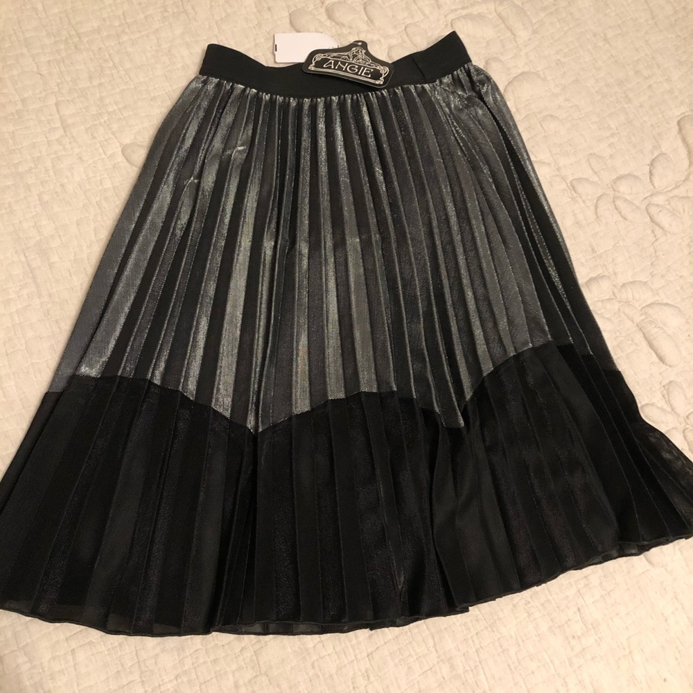 NWT Angie Pleated Skirt